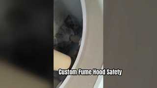 Un examen plus approfondi : Hottes de laboratoire sur mesure avec système de contrôle manuel de Wet Scrubber Company