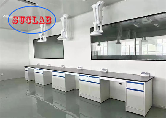 Bon prix Tous les laboratoires d'acier Hong Kong avec des rayonnages de réactifs DTC Rail et des étagères en verre réglables en ligne