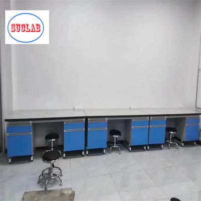 Bon prix Laboratoire de chimie Bureau de travail Meubles de laboratoire en bois Surface stratifiée résistante aux produits chimiques Armoires multiples en ligne